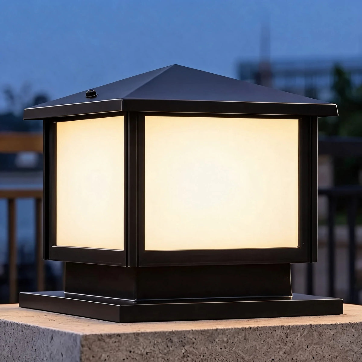 Pillar Light Solar & Hardwired Die-Cast Aluminum IP54