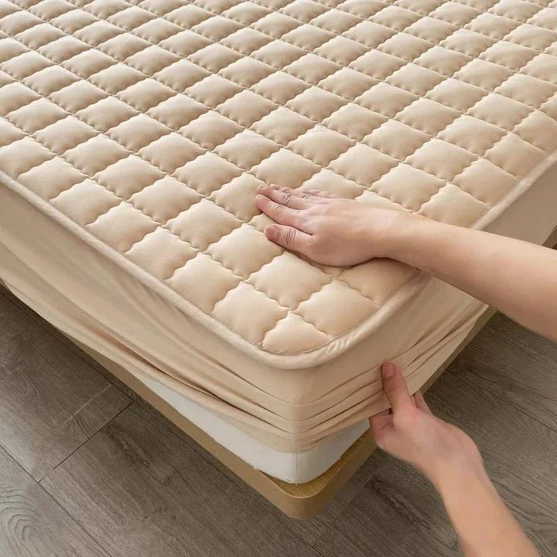 Fitted Mattress Protector Silky Plush Top & Elastic Fit