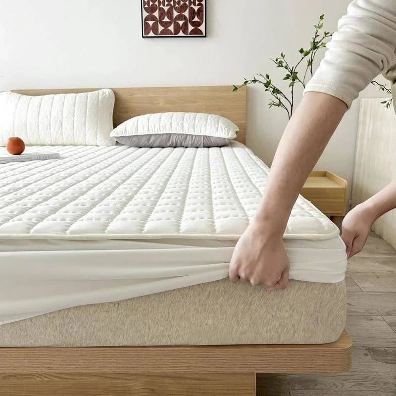 Fitted Mattress Protector Silky Plush Top & Elastic Fit