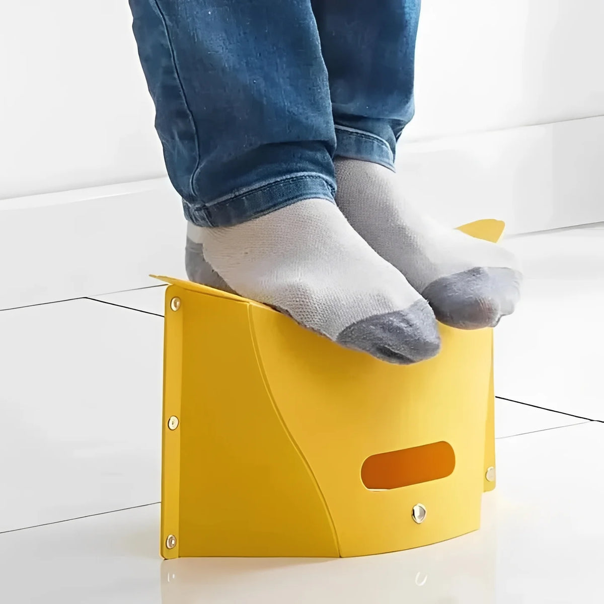 Folding Step Stool Lightweight Foldable Built-In Carry Handle