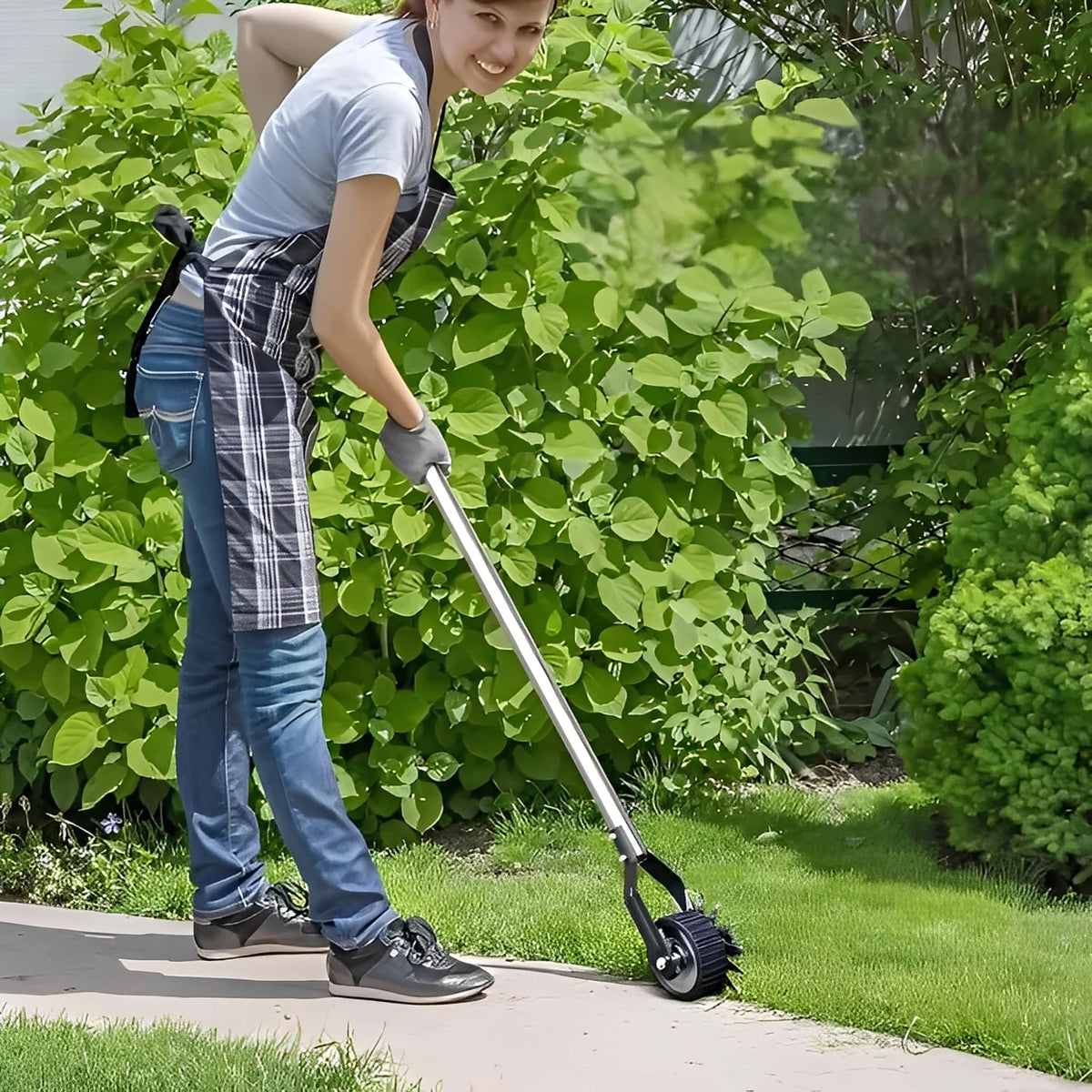 Lawn Edger Wheel-Guided Adjustable Handle