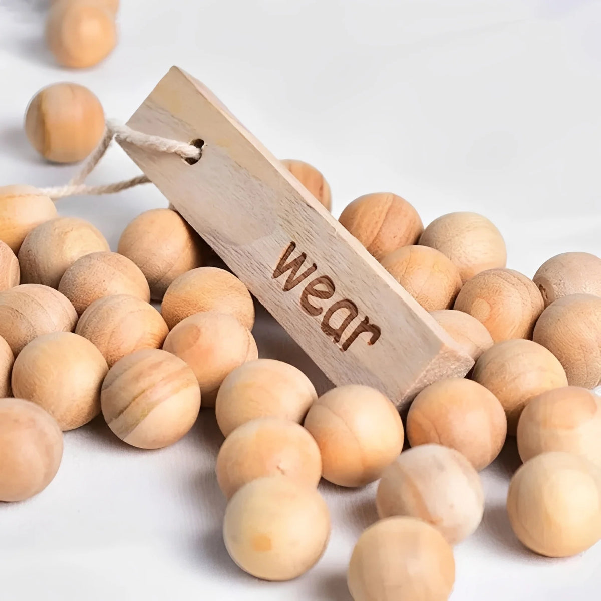 Moth Repellent Balls Natural Camphorwood Moisture-Absorbing Reusable