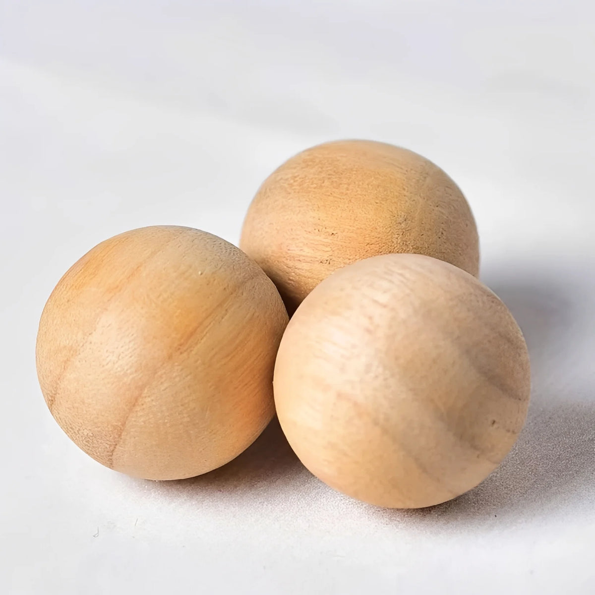 Moth Repellent Balls Natural Camphorwood Moisture-Absorbing Reusable