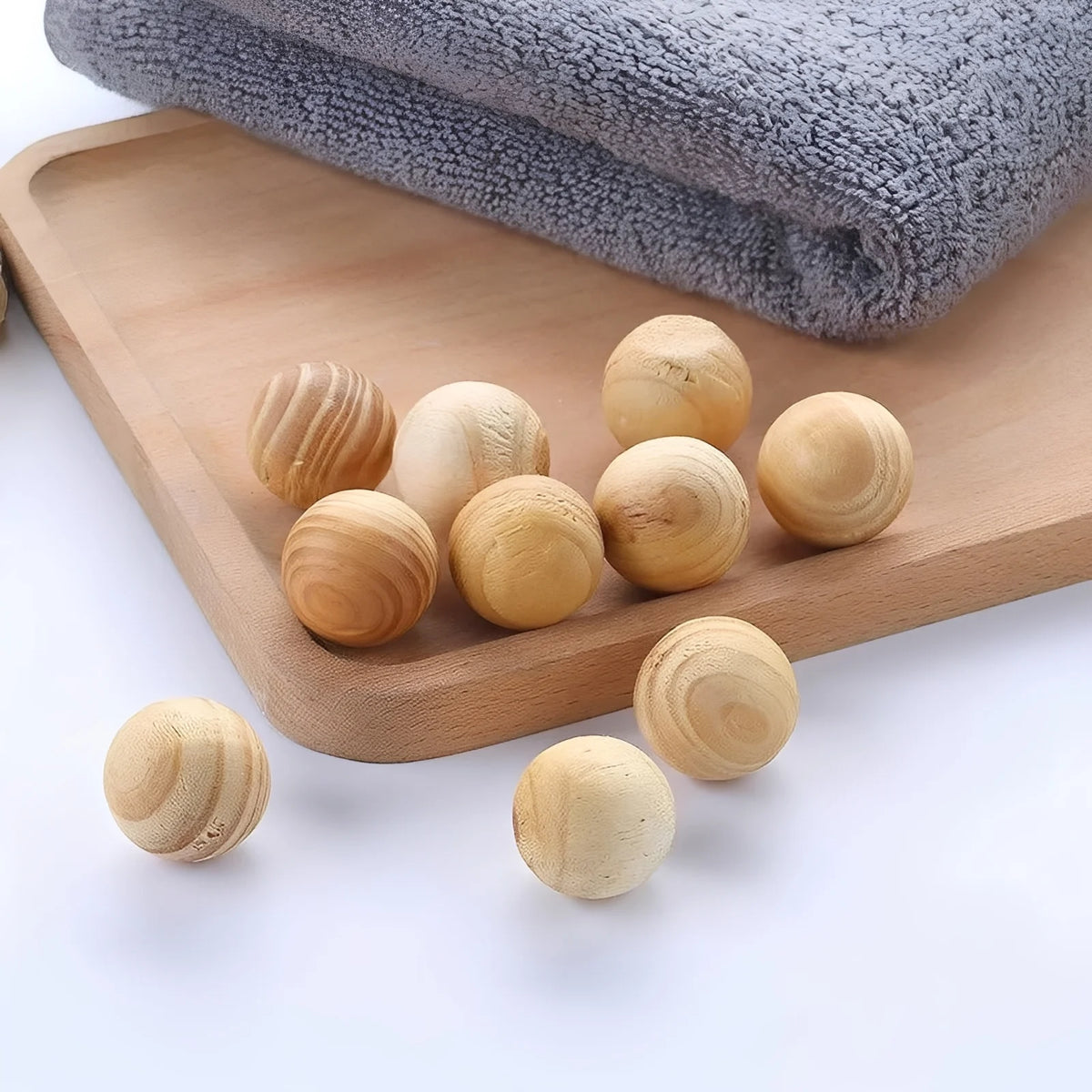 Moth Repellent Balls Natural Camphorwood Moisture-Absorbing Reusable
