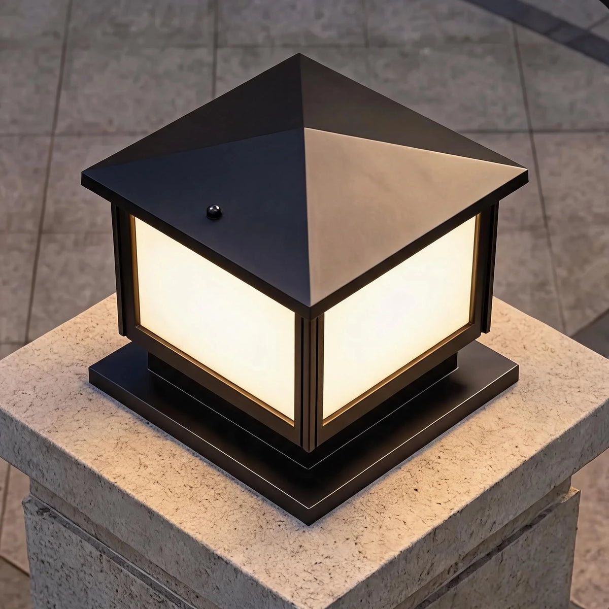 Pillar Light Solar & Hardwired Die-Cast Aluminum IP54