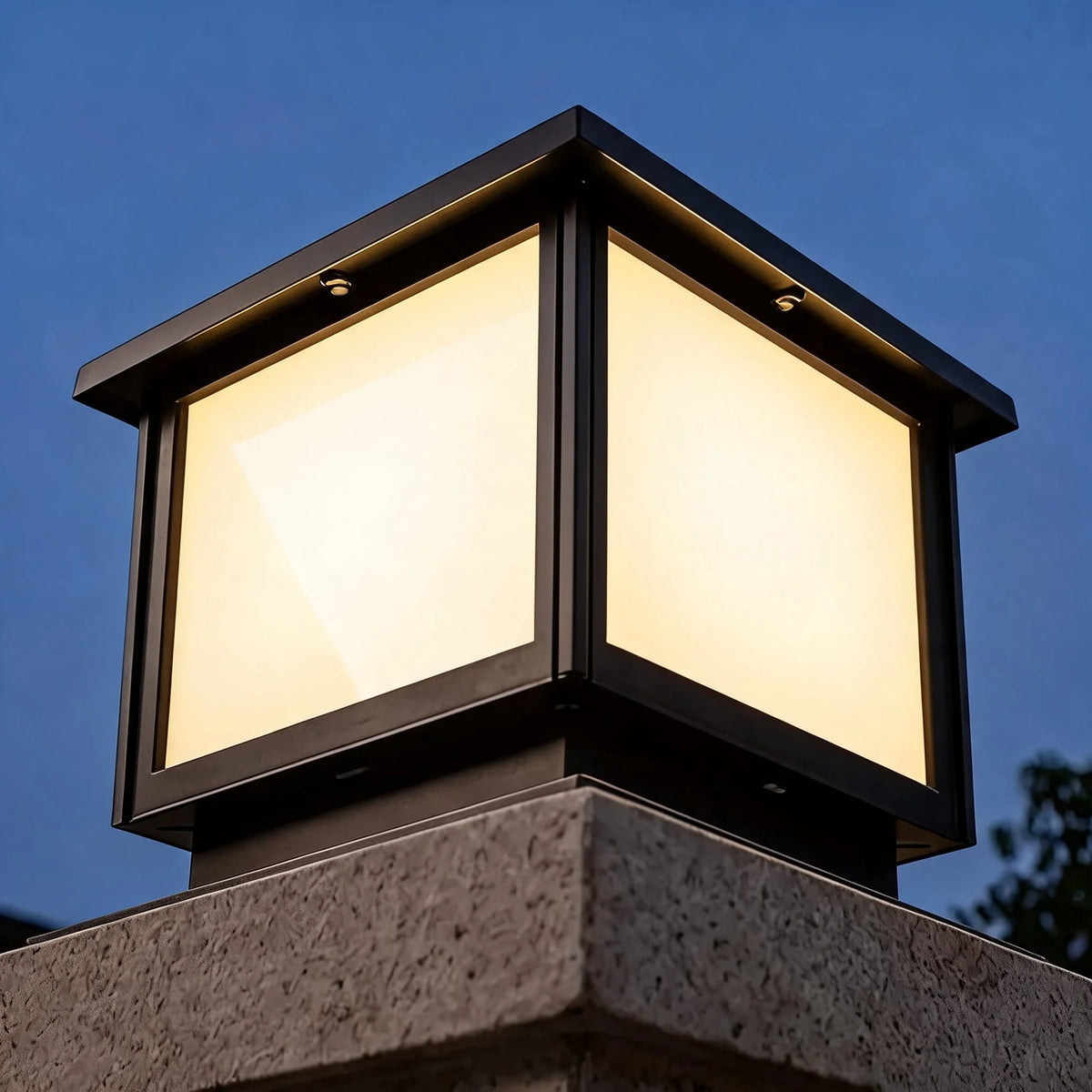 Pillar Light Solar & Hardwired Die-Cast Aluminum IP54