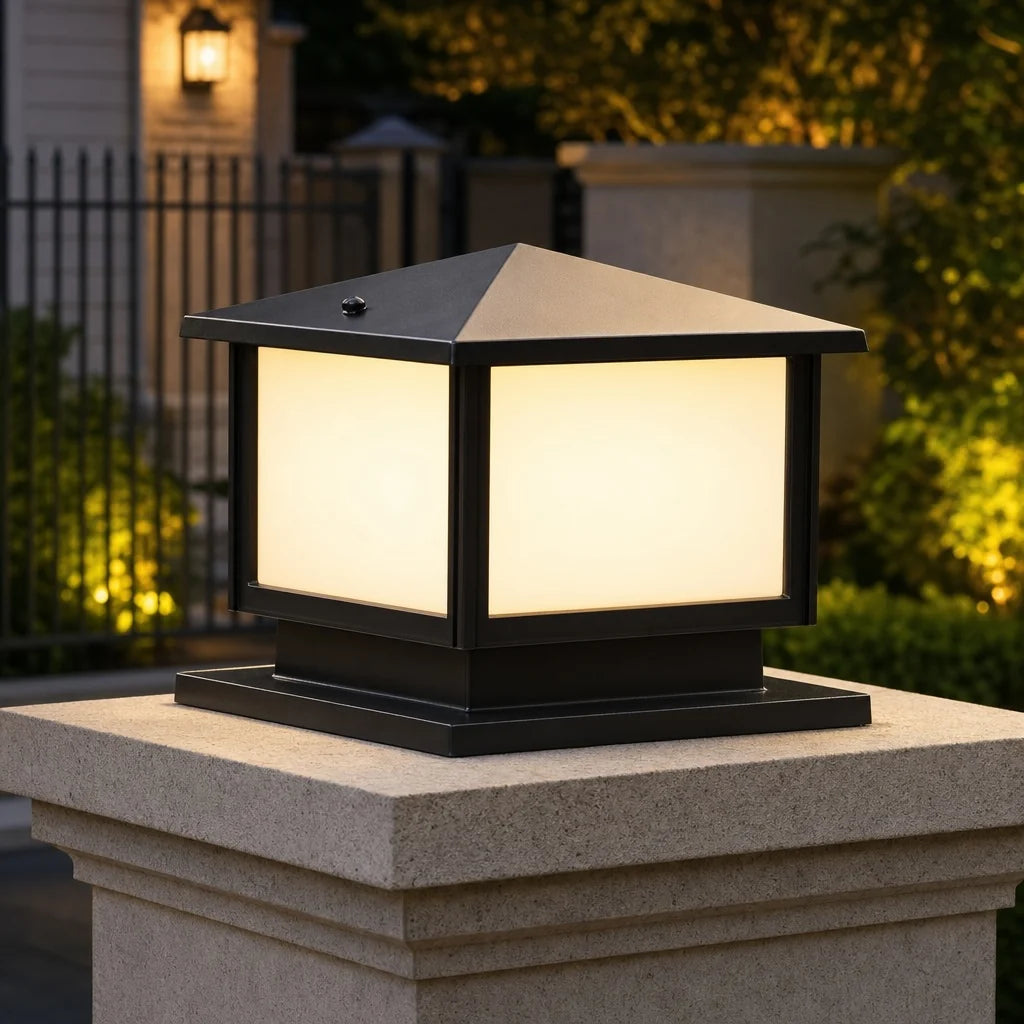 Pillar Light Solar & Hardwired Die-Cast Aluminum IP54
