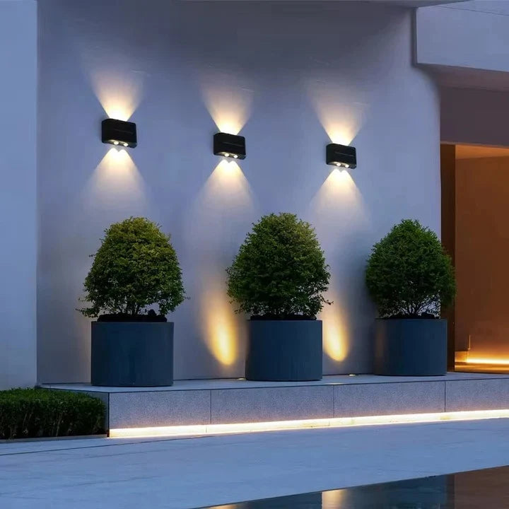 Solar Wall Light Warm White LED & Dusk-to-Dawn Sensor